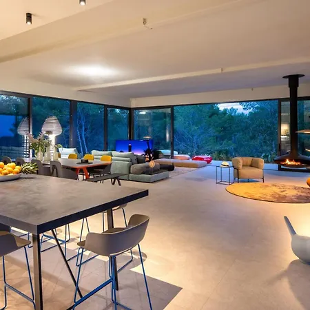 Villa Secluded Hvar 4 Bedrooms Kucno Drvo Short Walk To Vrboska