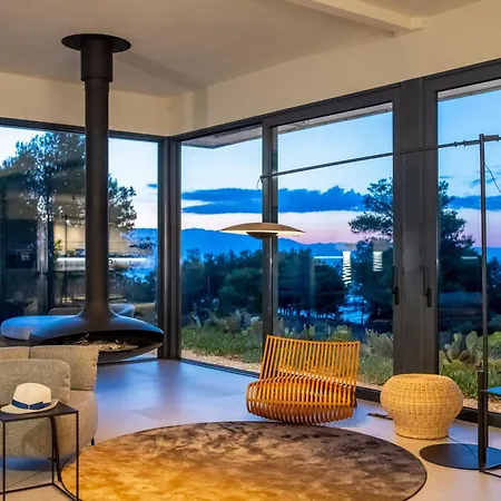 Secluded Hvar 4 Bedrooms Kucno Drvo Short Walk To Villa *